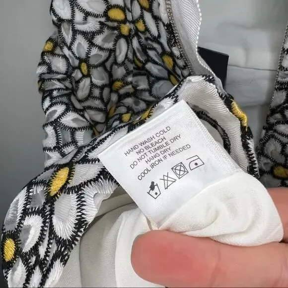 NBD Daisy Embroidered Mini Dress Size XXS extra extra small - Picture 10 of 11